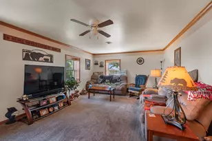 947 Broadmoore Dr, Hartford, WI 53027 - Photo 2