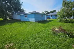 1319 Greenfield Ave, Sheboygan, WI 53081 - Photo 4