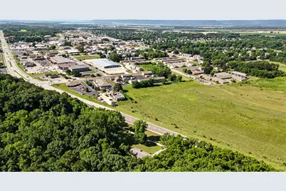 809  Holmen Dr, Holmen, WI 54636 - Photo 8