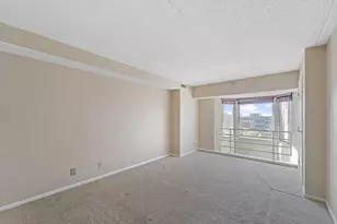 270 E Highland Ave, Milwaukee, WI 53202 - Photo 10