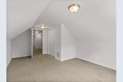 2941 N Dr William Finlayson St, Milwaukee, WI 53212 - Photo 10