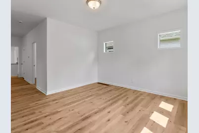 2941 N Dr William Finlayson St, Milwaukee, WI 53212 - Photo 22