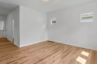 2941 N Dr William Finlayson St, Milwaukee, WI 53212 - Photo 22