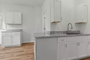 2941 N Dr William Finlayson St, Milwaukee, WI 53212 - Photo 18