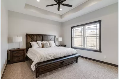 4060  Brooke Elizabeth Dr, Onalaska, WI 54650 - Photo 4