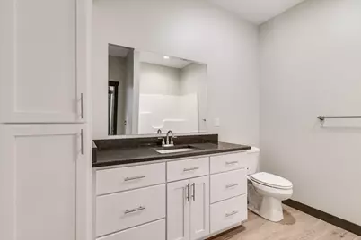 4060  Brooke Elizabeth Dr, Onalaska, WI 54650 - Photo 8