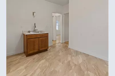 1701 W Keefe Ave, Milwaukee, WI 53206 - Photo 12