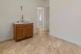 1701 W Keefe Ave, Milwaukee, WI 53206 - Photo 12