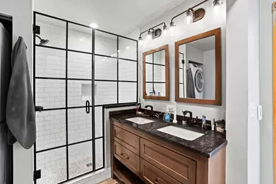 215 W Maple St #312, Milwaukee, WI 53204 - Photo 12