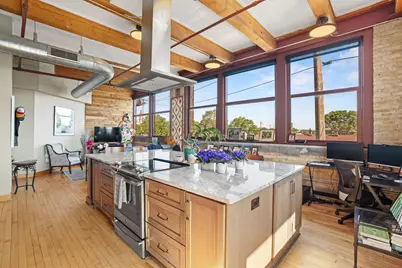 215 W Maple St #312, Milwaukee, WI 53204 - Photo 16