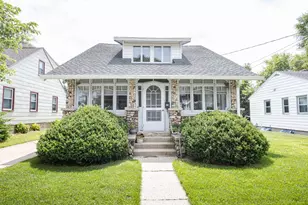 909 Buena Vista Ave, Waukesha, WI 53188 - Photo 1