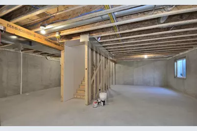 N53W19954  Kingair Dr, Menomonee Falls, WI 53051 - Photo 38