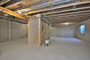 N53W19954 Kingair Dr, Menomonee Falls, WI 53051 - Photo 38