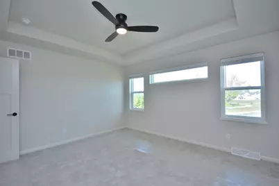 N53W19954  Kingair Dr, Menomonee Falls, WI 53051 - Photo 22