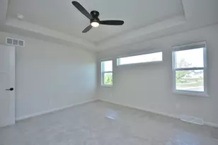 N53W19954 Kingair Dr, Menomonee Falls, WI 53051 - Photo 22