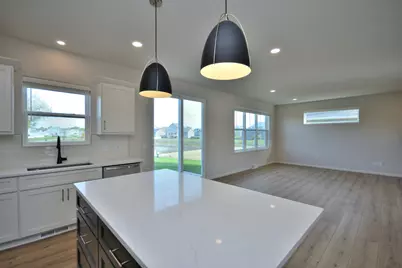 N53W19954  Kingair Dr, Menomonee Falls, WI 53051 - Photo 18