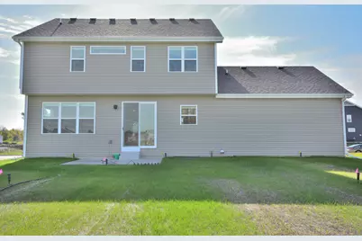 N53W19954  Kingair Dr, Menomonee Falls, WI 53051 - Photo 2