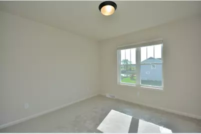 N53W19954  Kingair Dr, Menomonee Falls, WI 53051 - Photo 26