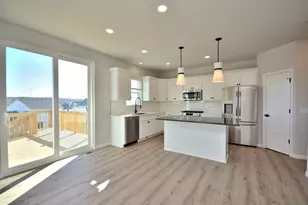 605 Standing Stone Dr, Waukesha, WI 53189 - Photo 14