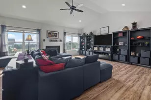 309 N Stone Ridge Dr, Lake Geneva, WI 53147 - Photo 10