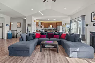 309 N Stone Ridge Dr, Lake Geneva, WI 53147 - Photo 8