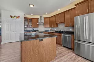 309 N Stone Ridge Dr, Lake Geneva, WI 53147 - Photo 6