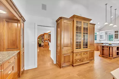 625 E Juniper Ln, Mequon, WI 53092 - Photo 14