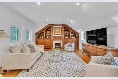 625 E Juniper Ln, Mequon, WI 53092 - Photo 6