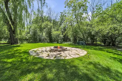 625 E Juniper Ln, Mequon, WI 53092 - Photo 36