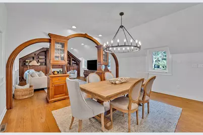 625 E Juniper Ln, Mequon, WI 53092 - Photo 10