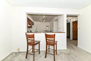 2525 S Shore Dr, Milwaukee, WI 53207 - Photo 10