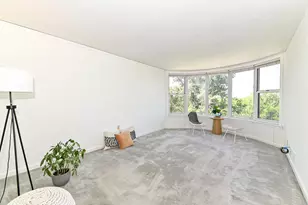 2525 S Shore Dr, Milwaukee, WI 53207 - Photo 18