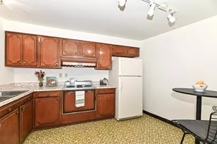 2525 S Shore Dr, Milwaukee, WI 53207 - Photo 12