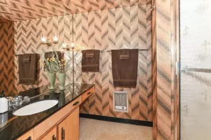2525 S Shore Dr, Milwaukee, WI 53207 - Photo 22