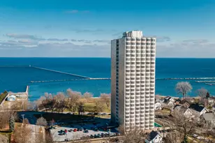 2525 S Shore Dr, Milwaukee, WI 53207 - Photo 1