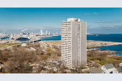 2525 S Shore Dr #6B, Milwaukee, WI 53207 - Photo 2