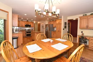 4562 W Martinton Ct, Franklin, WI 53132 - Photo 6