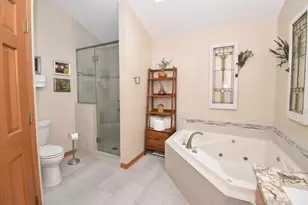 4562 W Martinton Ct, Franklin, WI 53132 - Photo 32