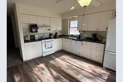 816  Clay St, Watertown, WI 53098 - Photo 6