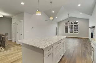 4706 N Cottage Ln, Pleasant Prairie, WI 53158 - Photo 4