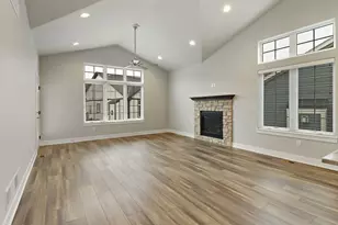 4706 N Cottage Ln, Pleasant Prairie, WI 53158 - Photo 6