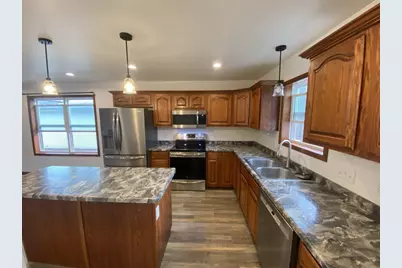 302 N Peach Ave, Marshfield, WI 54449 - Photo 2