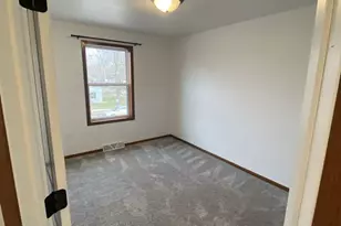302 N Peach Ave, Marshfield, WI 54449 - Photo 8