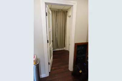 7131 W North Ave, Wauwatosa, WI 53213 - Photo 8