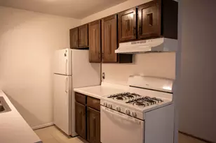 255 Elmwood Ave, Lake Geneva, WI 53147 - Photo 4