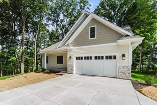 921 Platt Ave, Lake Geneva, WI 53147 - Photo 2