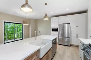 921 Platt Ave, Lake Geneva, WI 53147 - Photo 10