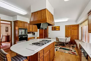 1168 W Manor Ln, River Hills, WI 53217 - Photo 10