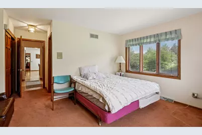 1168 W Manor Ln, River Hills, WI 53217 - Photo 12