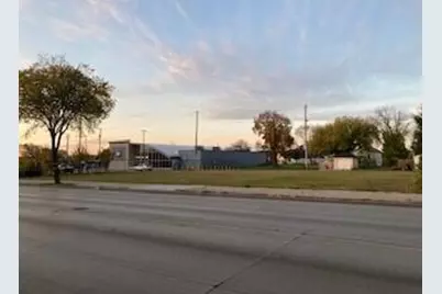 2337 W Fond Du Lac Ave, Milwaukee, WI 53206 - Photo 1